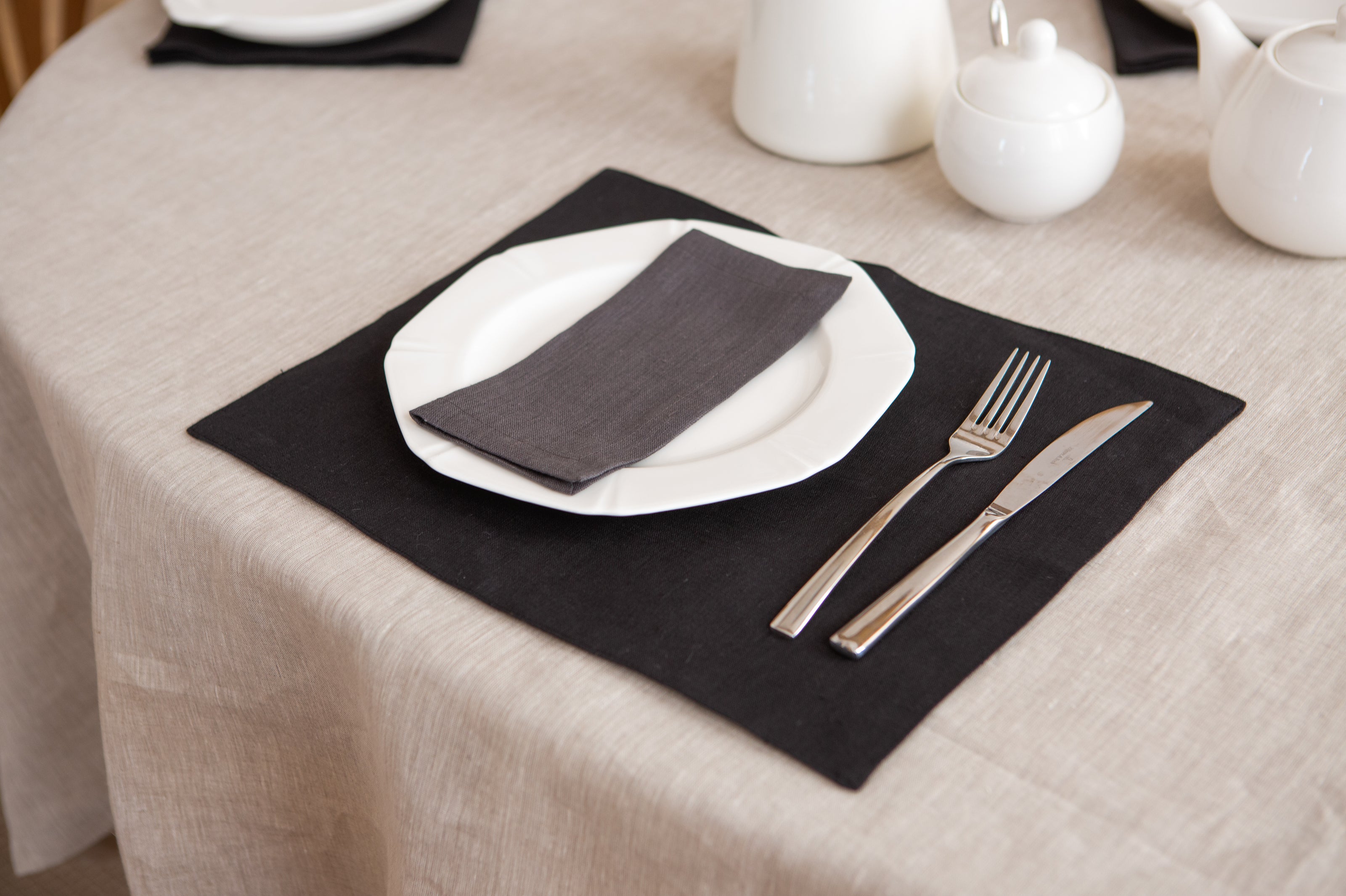 Black organic linen placemats – 100% natural, eco-friendly, washable & reusable. Stylish home holiday dining. Eco linen gift. Custom sizes.