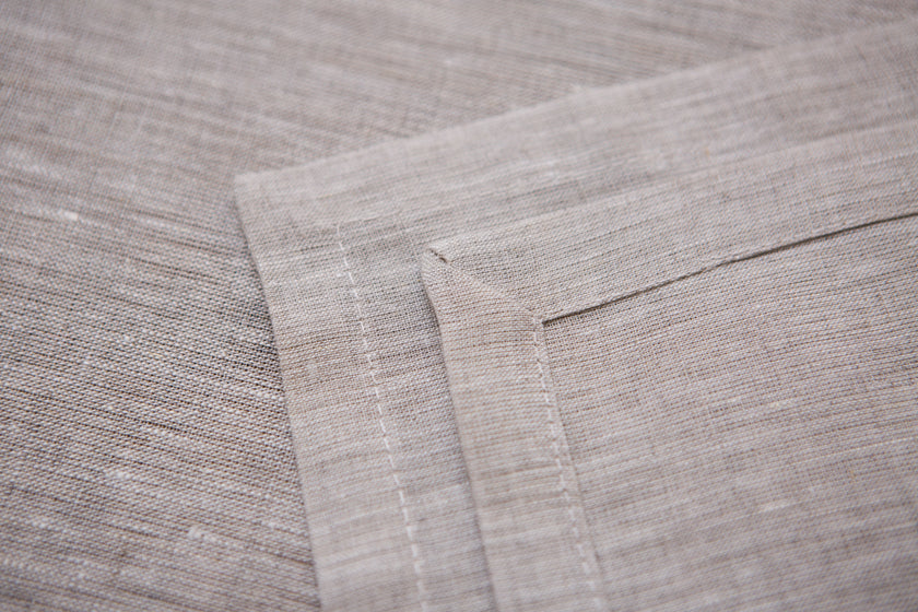 Soft organic linen napkins: washable, reusable, and eco-friendly—ideal for lunch, dinner, or cocktails. Holiday linen decor.