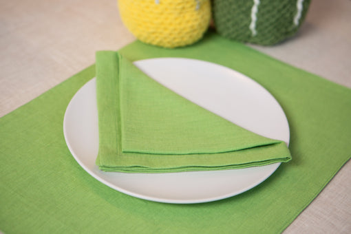 Spring Fresh Napkin Style: Enjoy the Season with Bright Linens