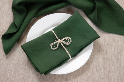 Rich hunter green organic linen napkins with elegant mitered corners—perfect for Christmas, New Year, and holiday gatherings. A timeless, eco-friendly gift for any occasion.