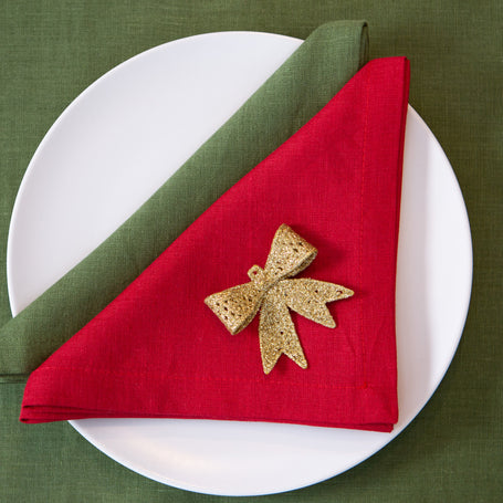 100% natural green linen placemats – eco-friendly & reusable. Dress up your Christmas & New Year celebrations with timeless style.