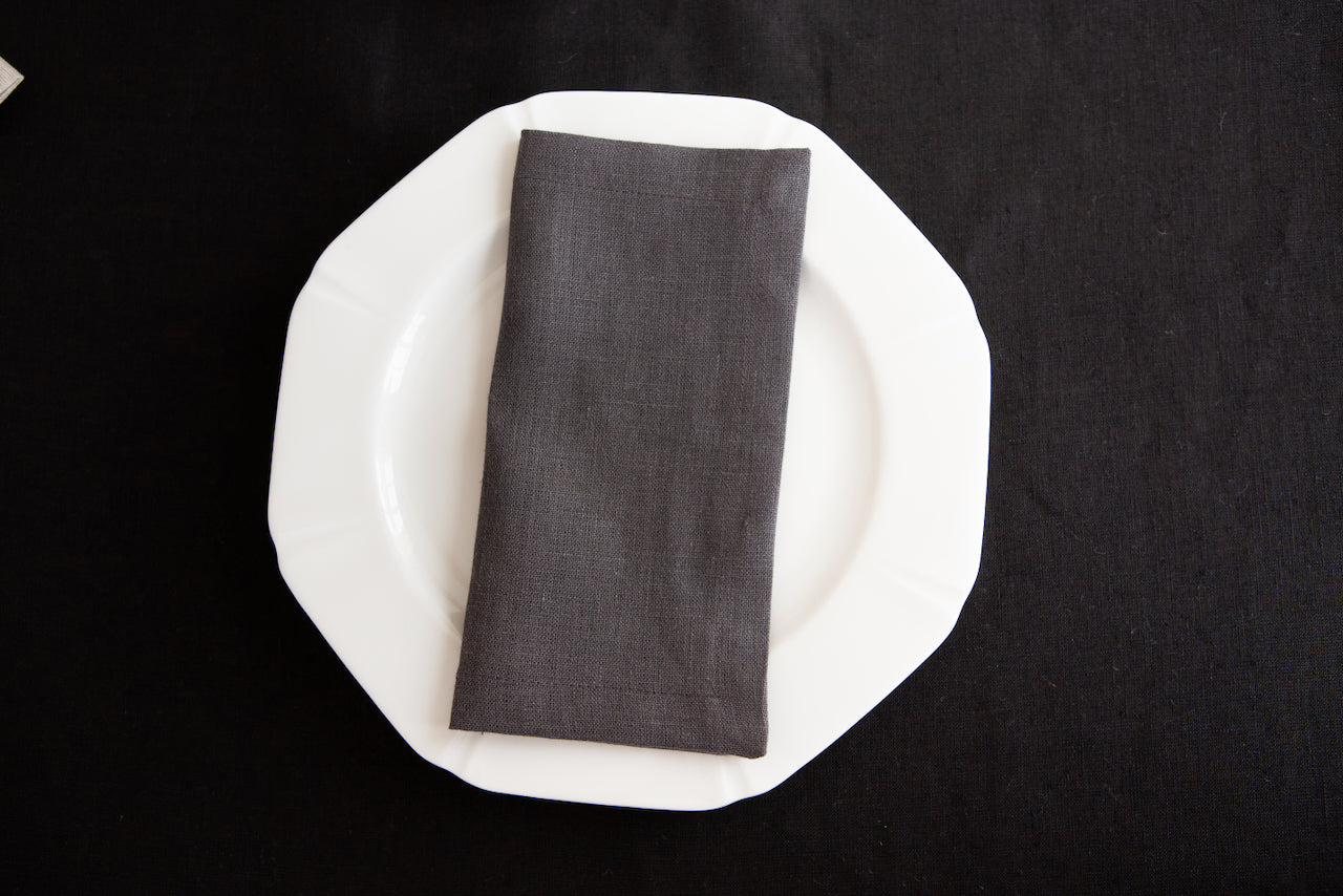 Organic linen napkins in varied colors. DINNER size.